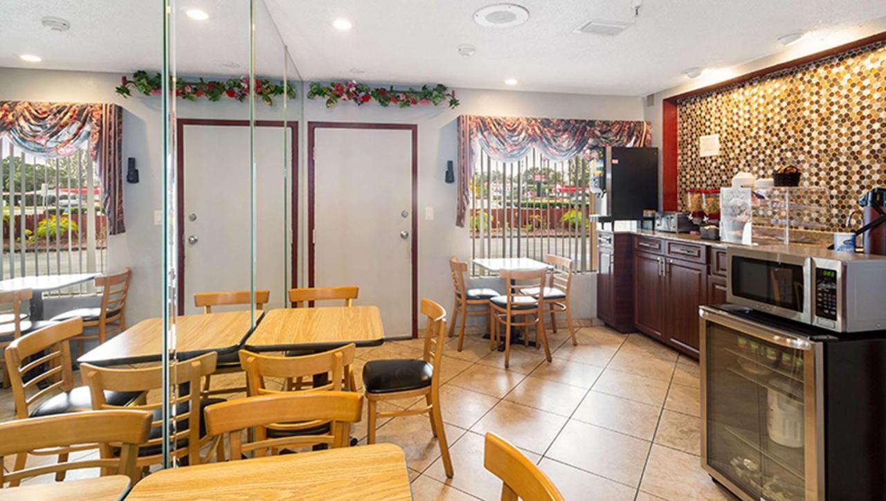 布拉丁顿马格努森酒店 布雷登顿 外观 照片